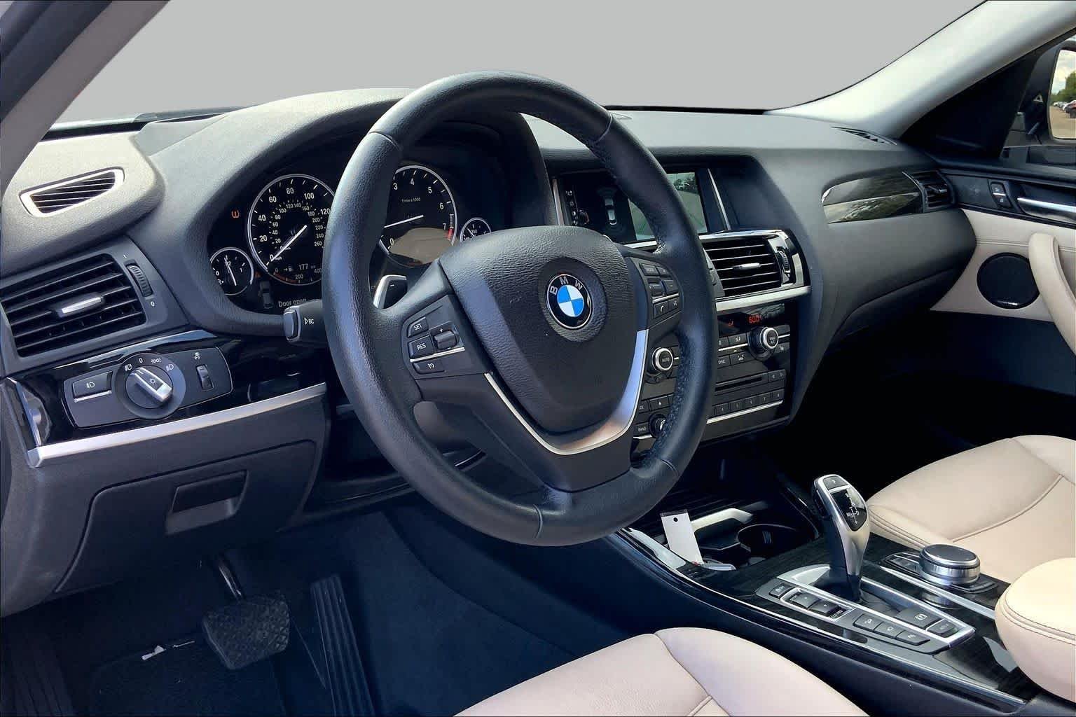 Used 2017 Alpine White BMW xDrive28i image 17