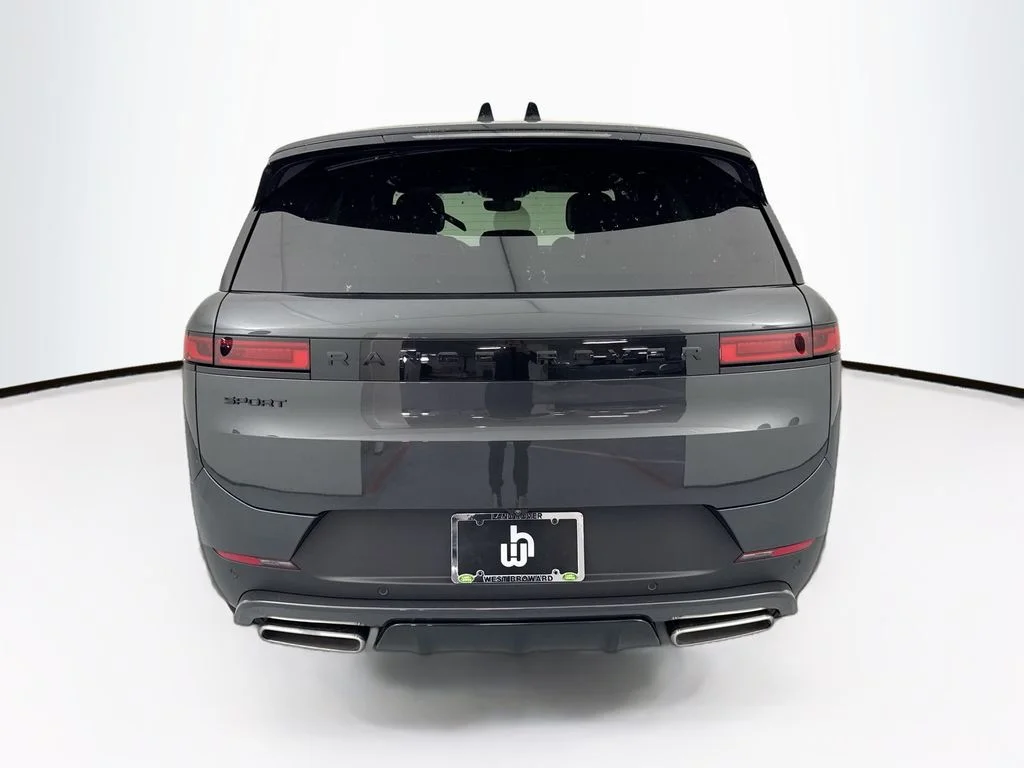 New 2026 Carpathian Grey Land Rover SE image 6