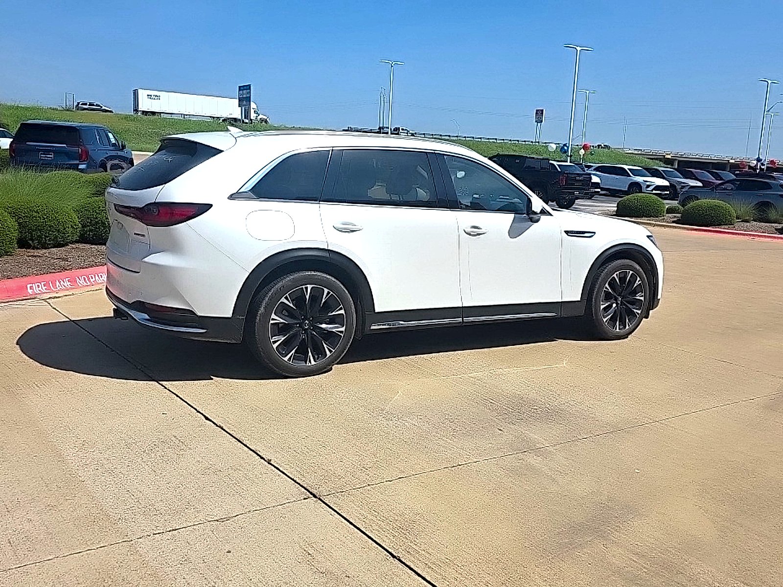 Used 2024 Rhodium White Premium Mazda Premium image 10