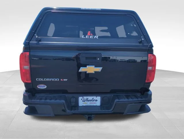 Used 2017 BLACK Chevrolet 4WD Z71 image 4