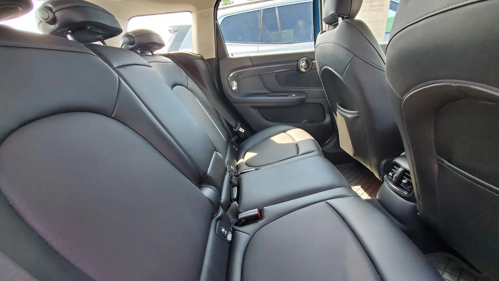 Used 2018 Island Blue Metallic MINI Cooper S image 6