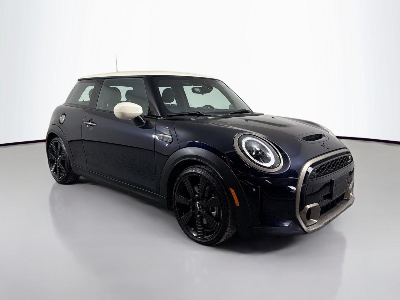 Used 2024 Black MINI Cooper S image 3