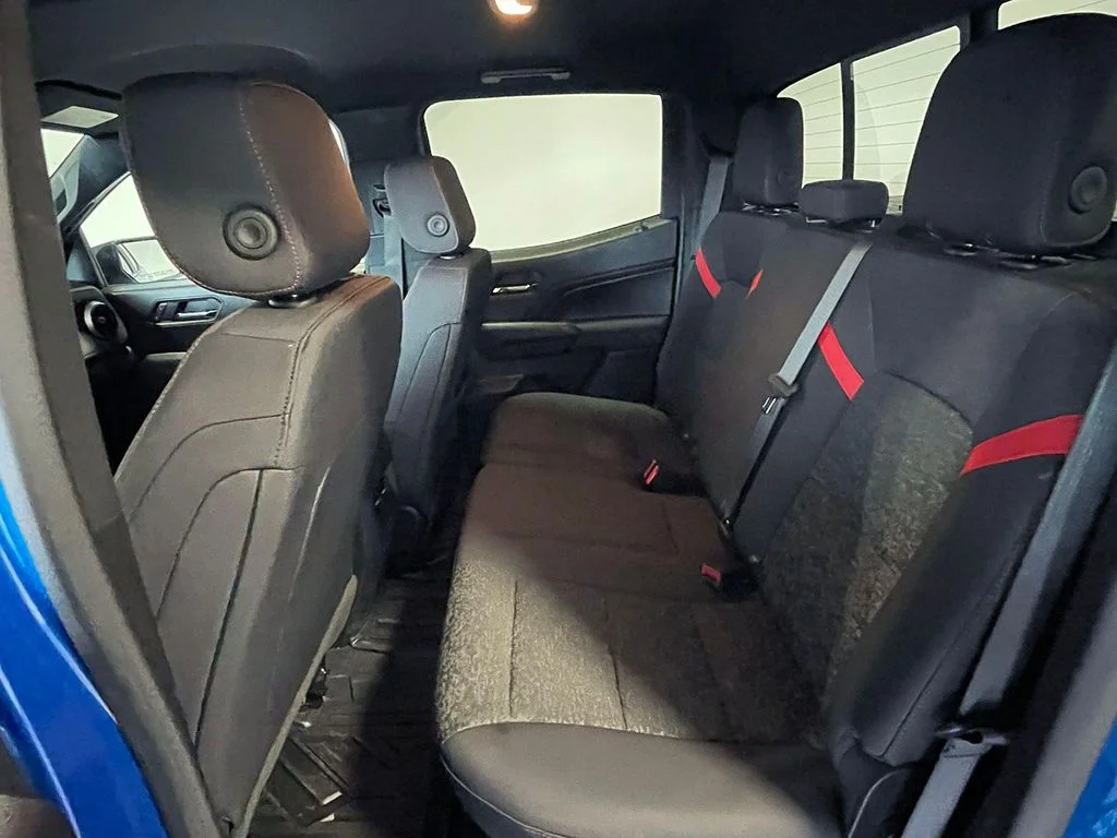 Used 2024 Blue Chevrolet Z71 image 20