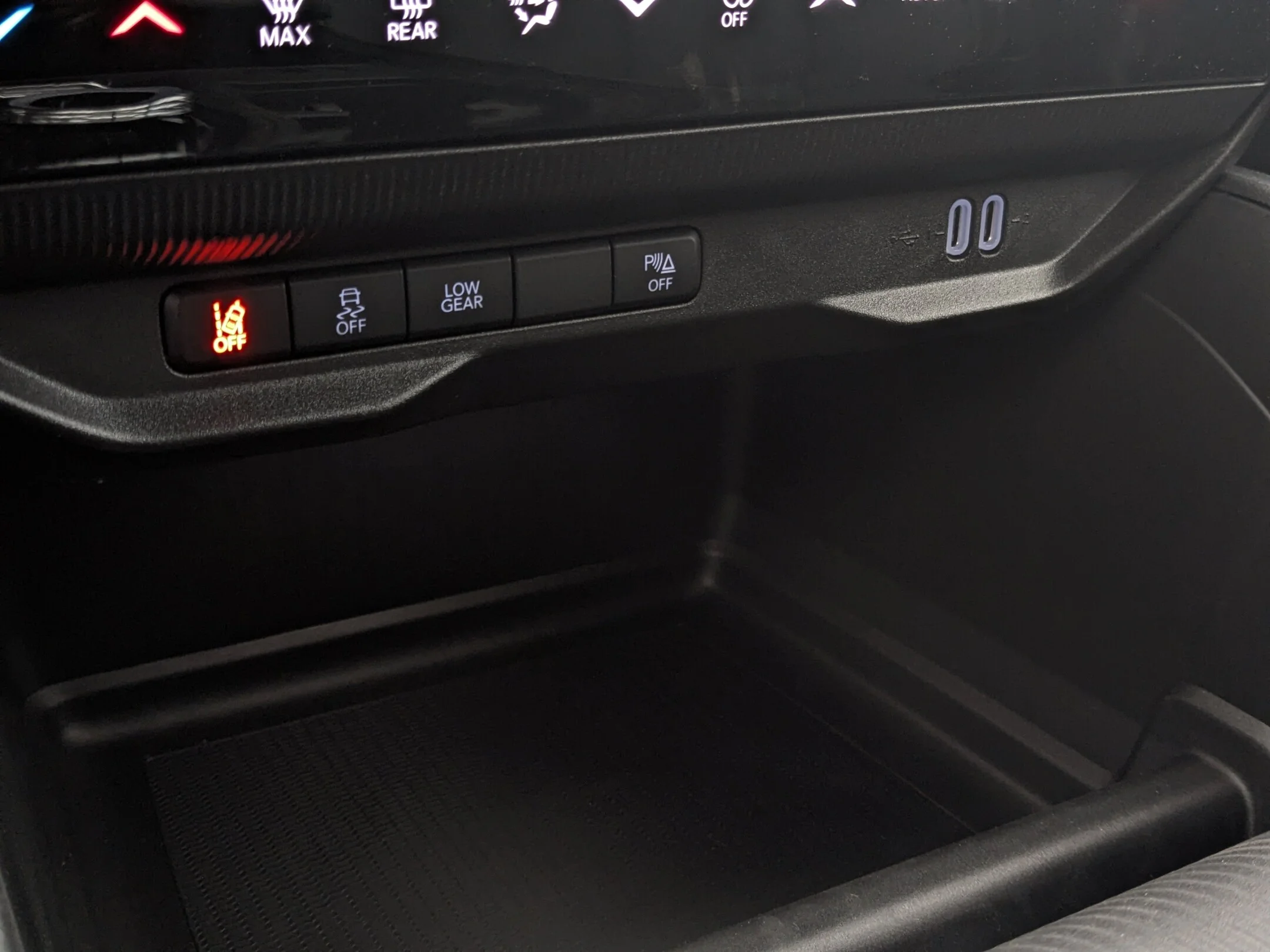 New 2026 White Jeep Laredo - - Hybrid - Mopar Interior Protection Pkg - Adaptive Cruise - 12.3 Display & More! image 20