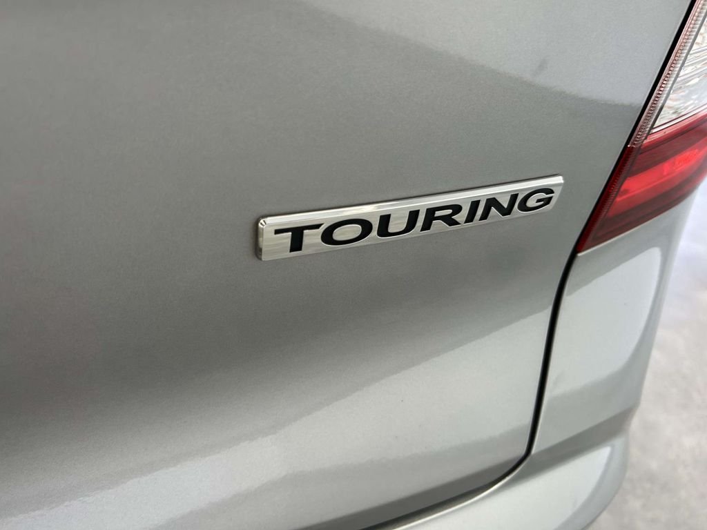 Used 2022 Silver Honda Touring image 11
