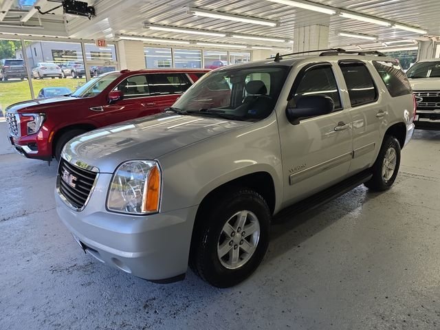 Used 2011 Silver GMC SLE image 2