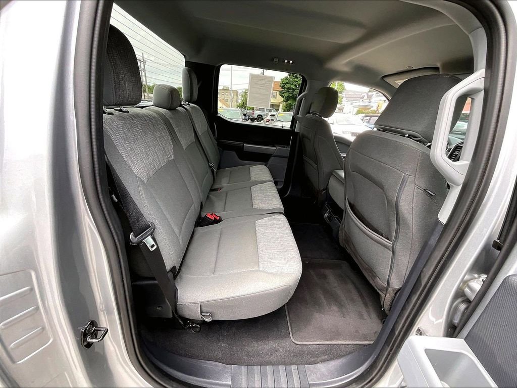 Used 2023 Silver Ford XLT image 16