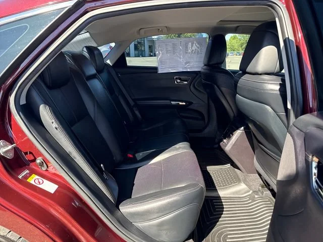 Used 2016 Mica Toyota XLE Premium image 10