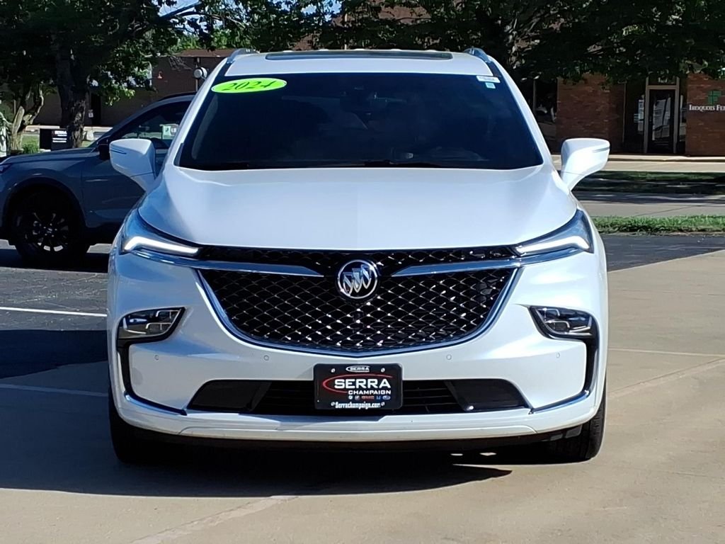 Used 2024 White Frost Tricoat Buick Avenir image 19