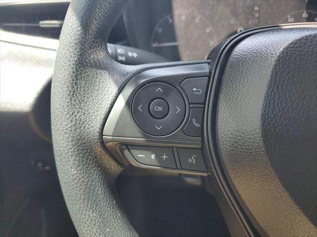 Certified Used 2025 CLASSIC SILVER METALLIC Toyota  image 19
