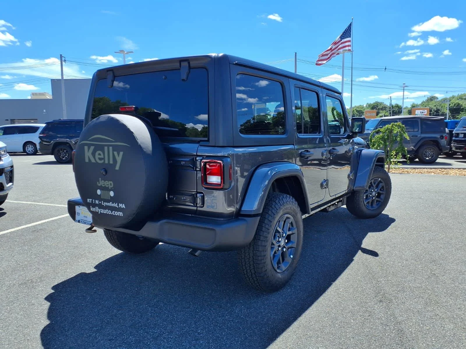 New 2026 Granite Crystal Metallic Clearcoat Jeep 85th Anniversary image 7
