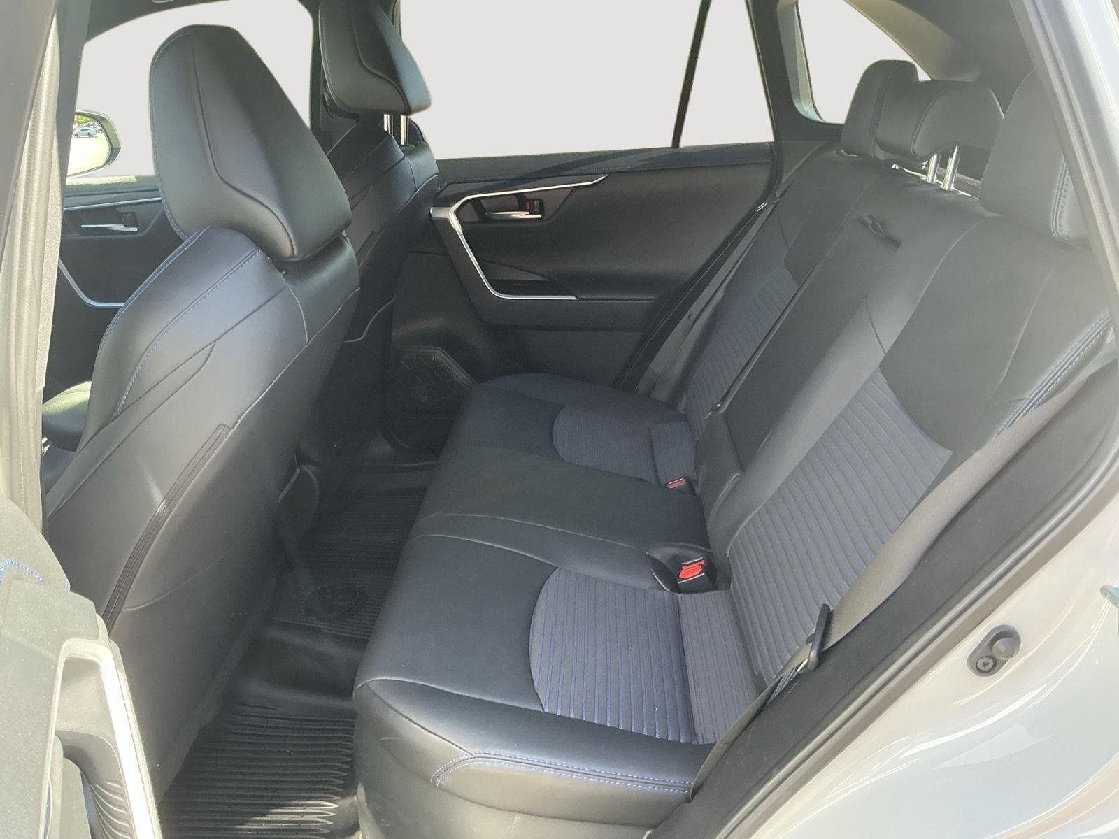 Used 2023 Wind Chill Pearl w/Midnight Black Metallic Roof TOYOTA XSE image 10