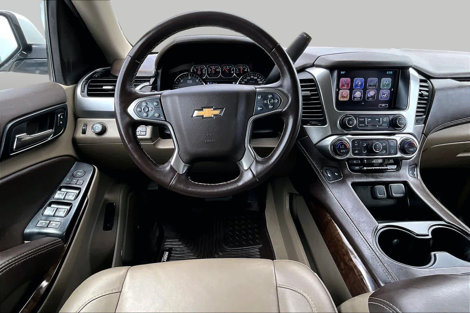 Used 2019 Iridescent Pearl Tricoat Chevrolet LT image 5