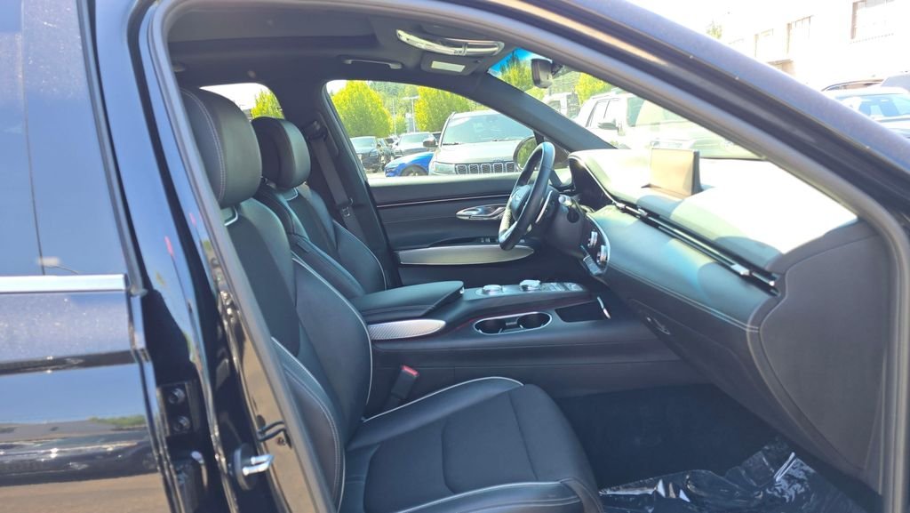Certified Used 2022 Black Genesis 3.5T Sport image 10