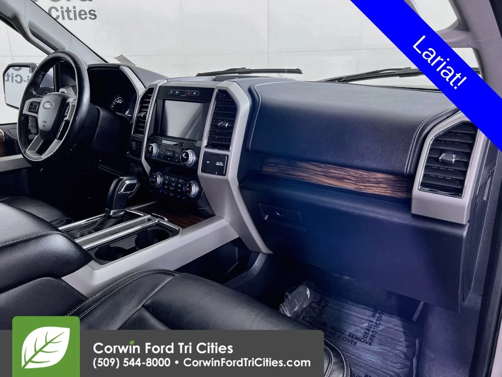 Used 2019 White Ford Lariat image 29