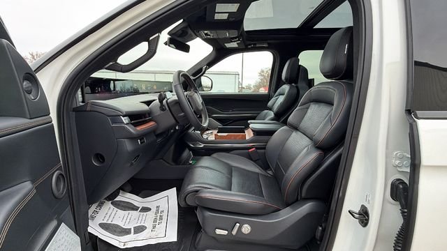Used 2025 White Lincoln Black Label image 17