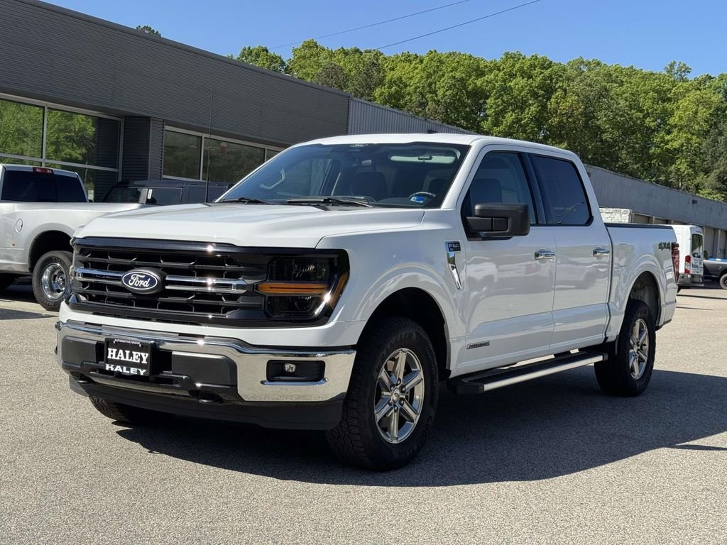 Used 2025 White Ford XLT image 24