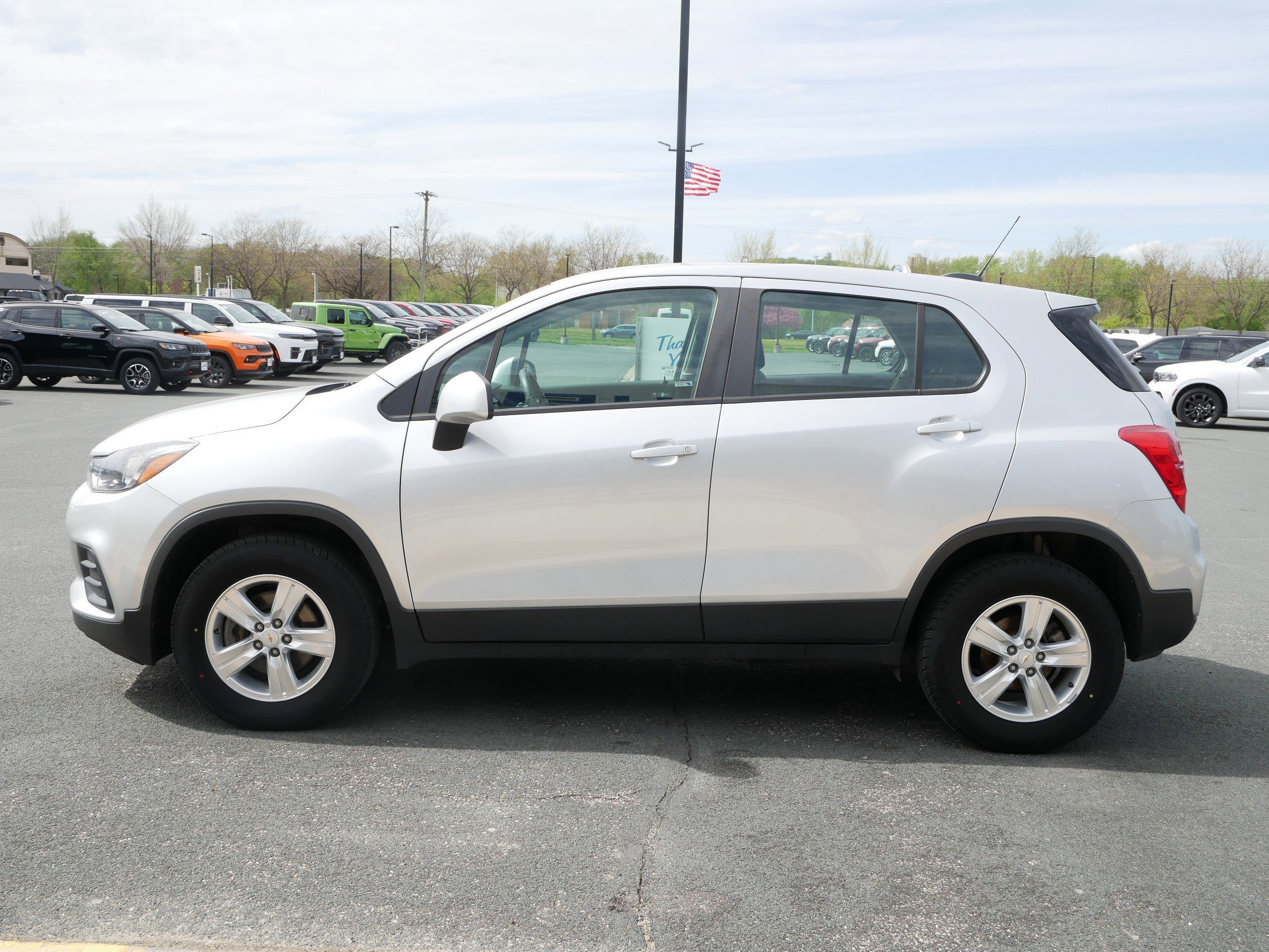 View vehicle photo 5