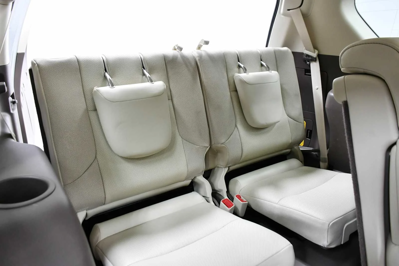 Used 2014 Tungsten Pearl Lexus  image 26