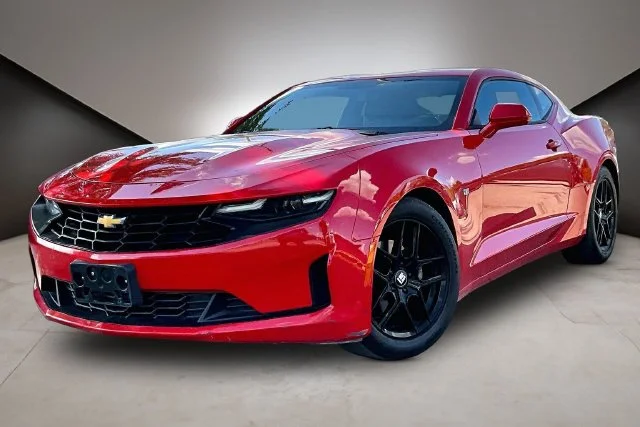 Used 2019 Red Chevrolet 1LT image 1