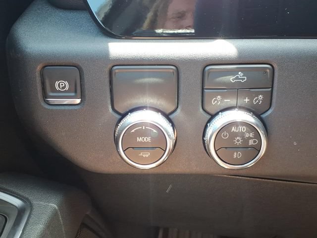New 2026 Onyx Black GMC Elevation image 13