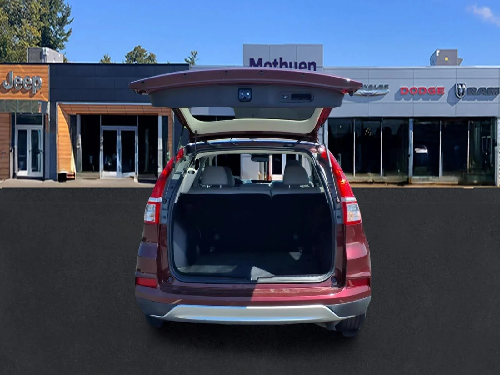 Used 2015 Basque Red Pearl II Honda Touring image 6