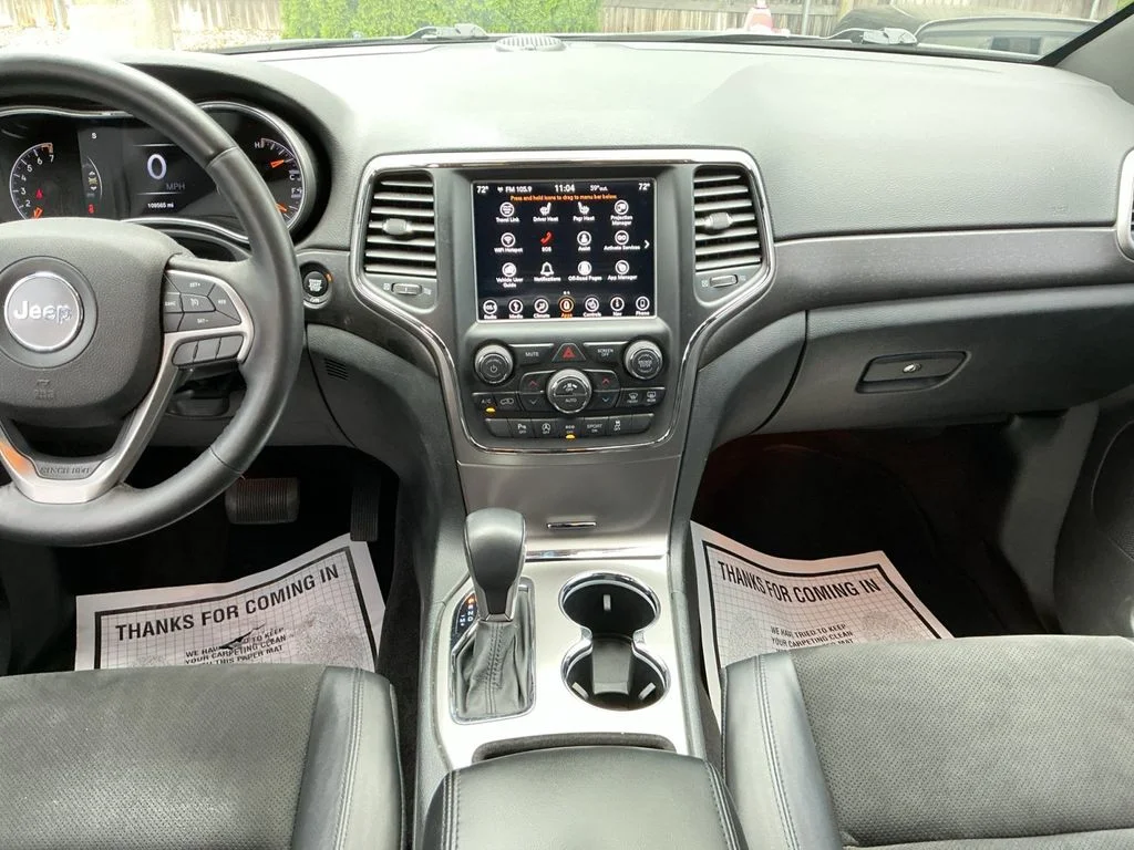Used 2018 Silver Jeep Altitude image 21