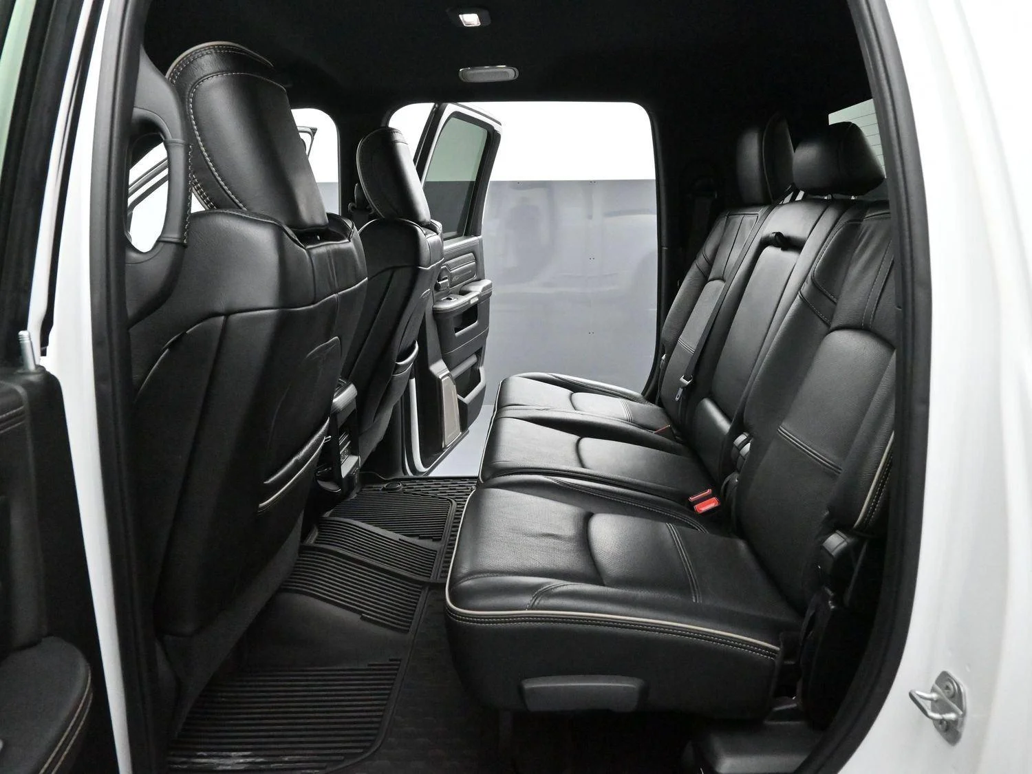 Used 2020 Bright White Clearcoat Ram Limited image 28