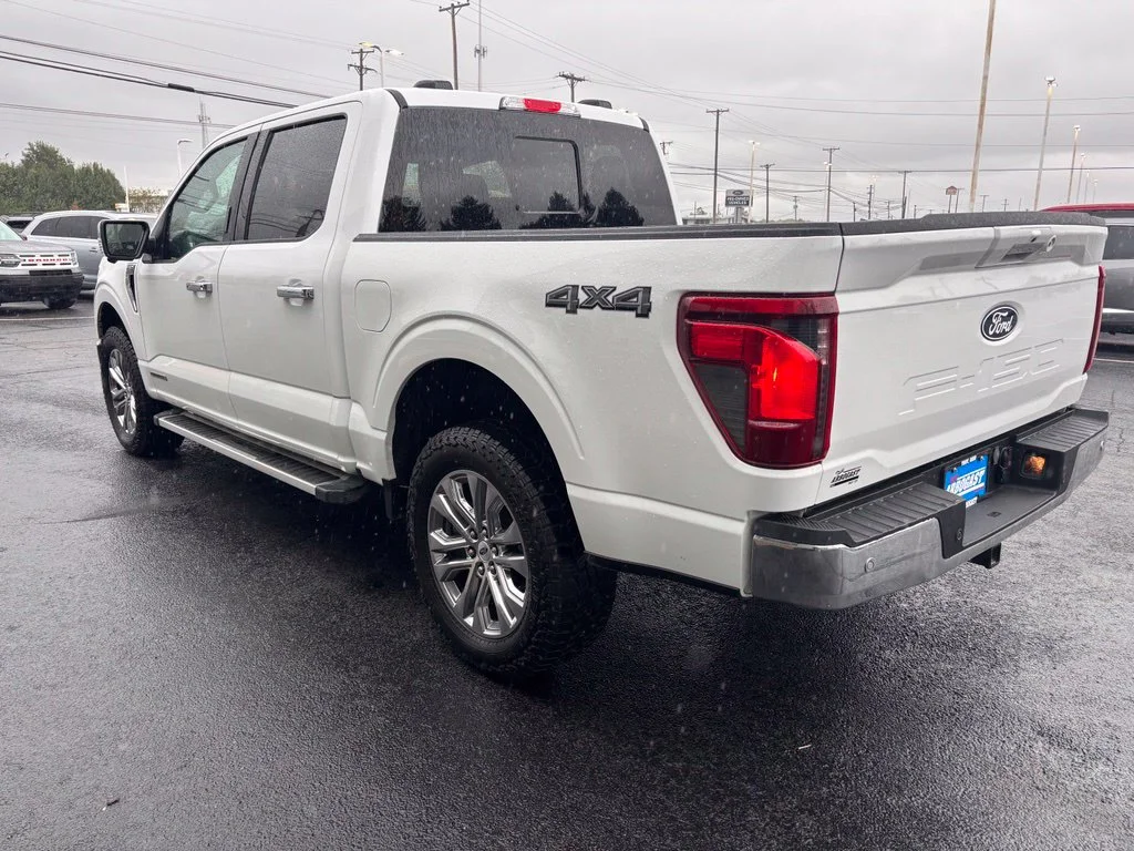 Used 2024 White Ford XLT image 7