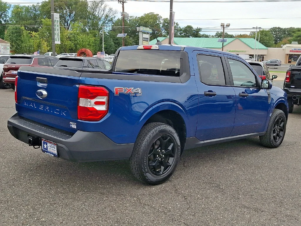 Used 2023 Blue Ford XLT image 12