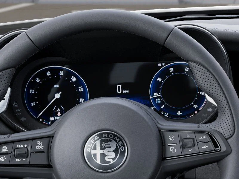 New 2025 Milano White Exterior Paint Alfa Romeo Base image 18