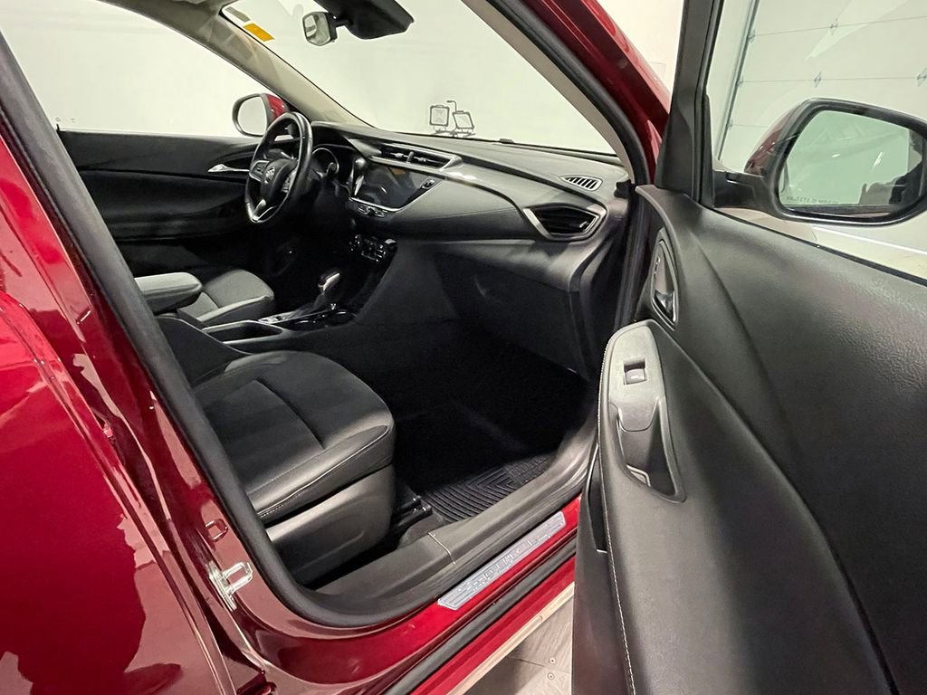 Used 2023 Cinnabar Metallic Buick Select image 25