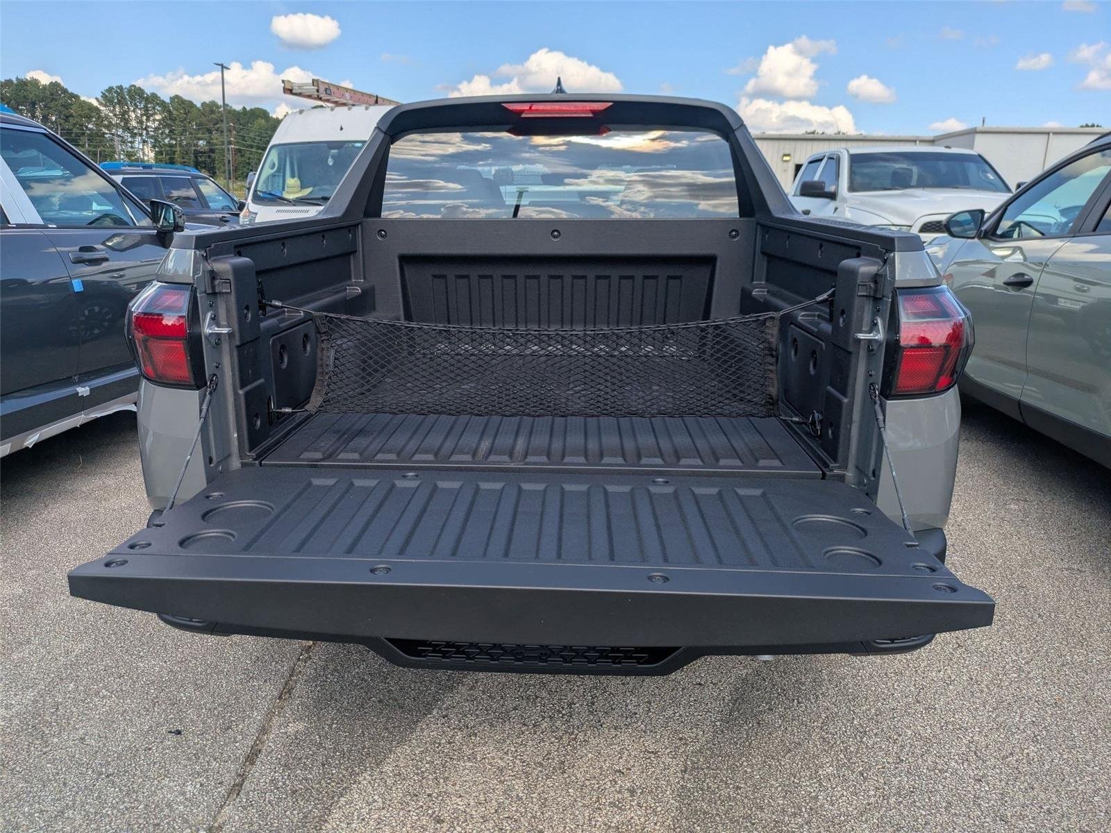 Used 2026 Hampton Gray Hyundai SEL image 4