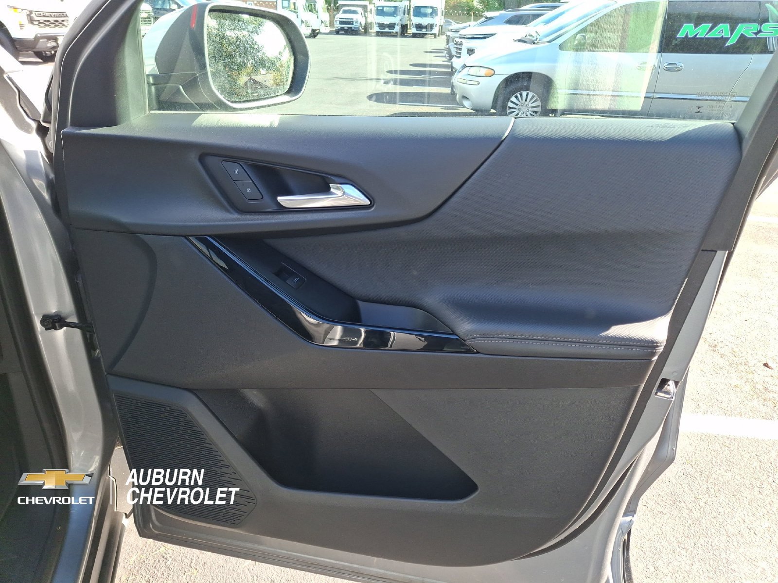2025 Chevrolet Equinox LT - Photo 21