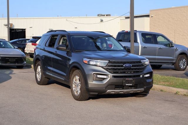 Used 2023 Gray Metallic Ford XLT image 7