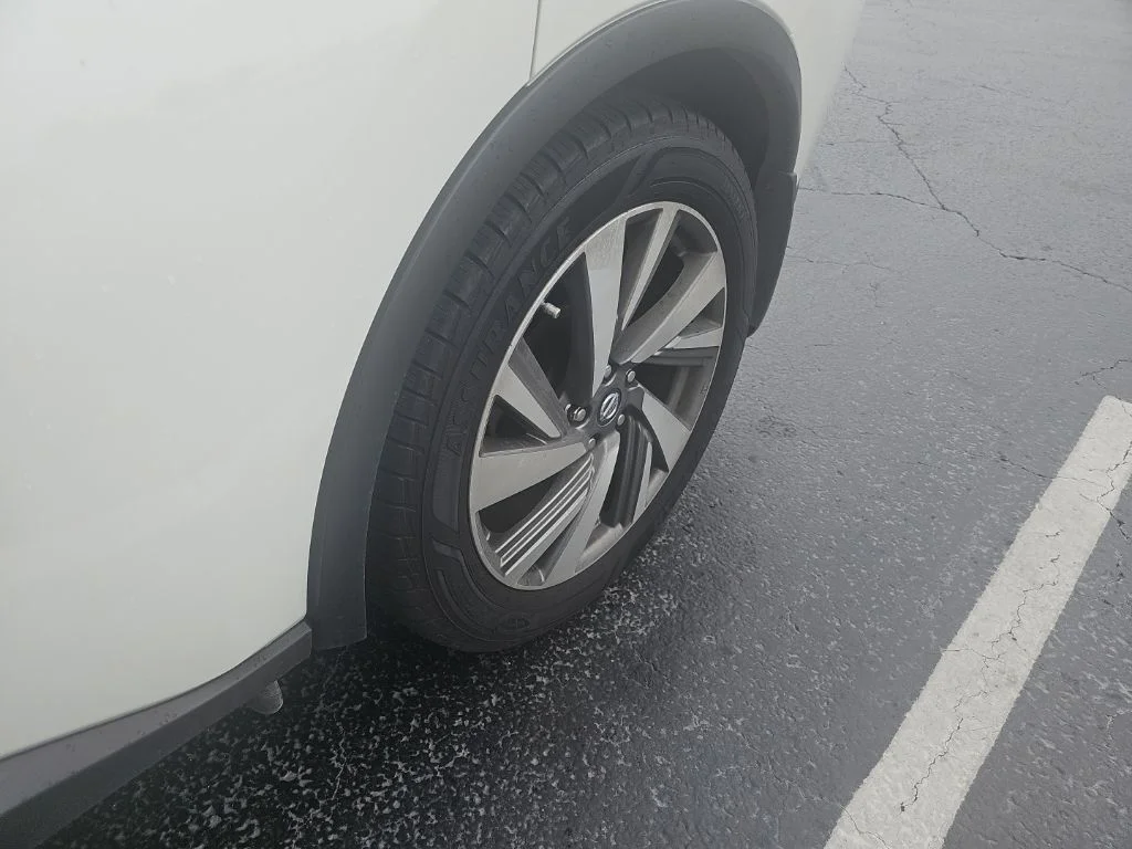 Used 2019 White Nissan SL image 8