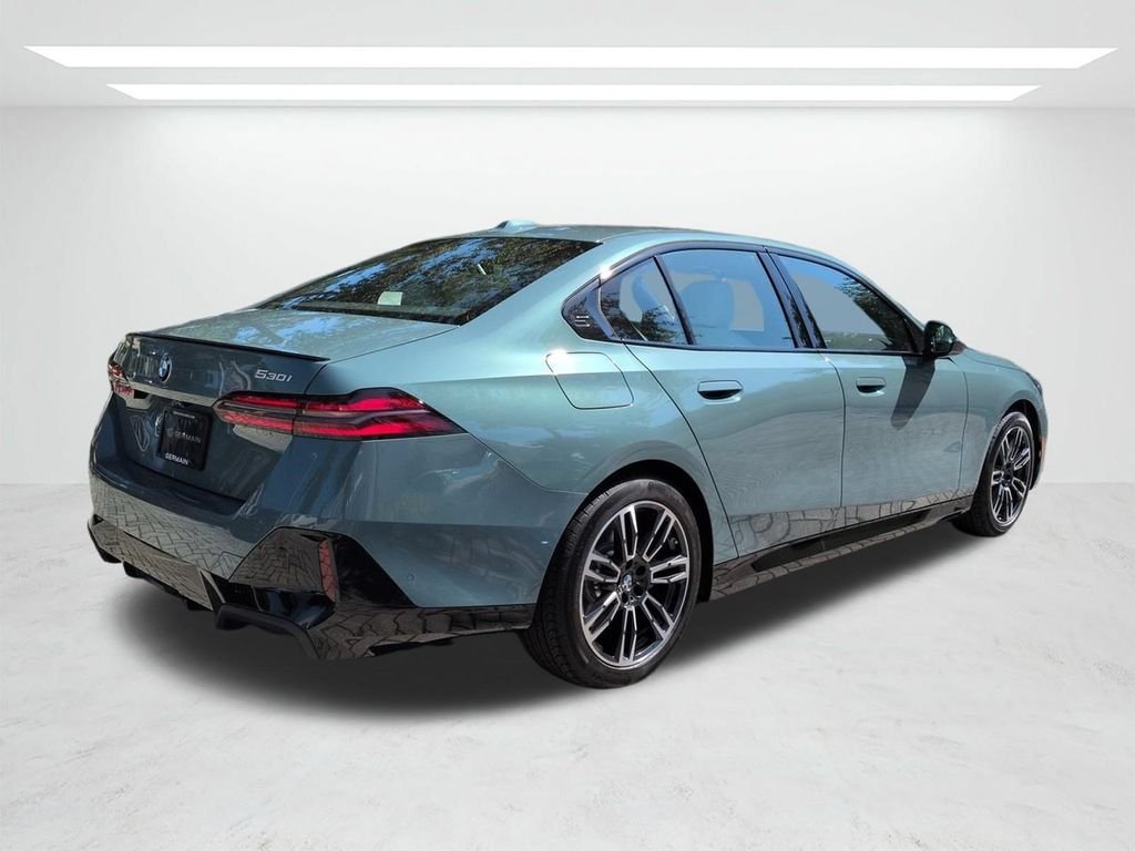 New 2027 Cape York Green Metallic BMW 530i image 4