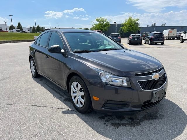 2014 Chevrolet Cruze LS Manual's photo