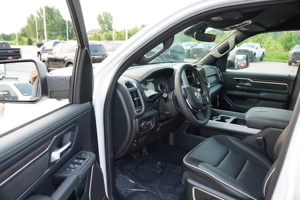 New 2026 Bright White Clear-Coat Exterior Paint RAM Laramie image 11