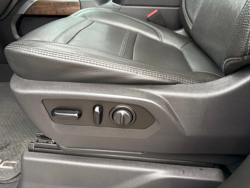 Used 2020 White GMC Denali image 12
