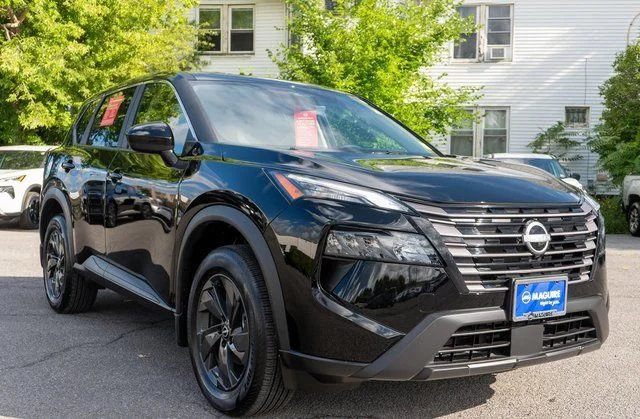 Used 2026 Black Nissan SV image 5