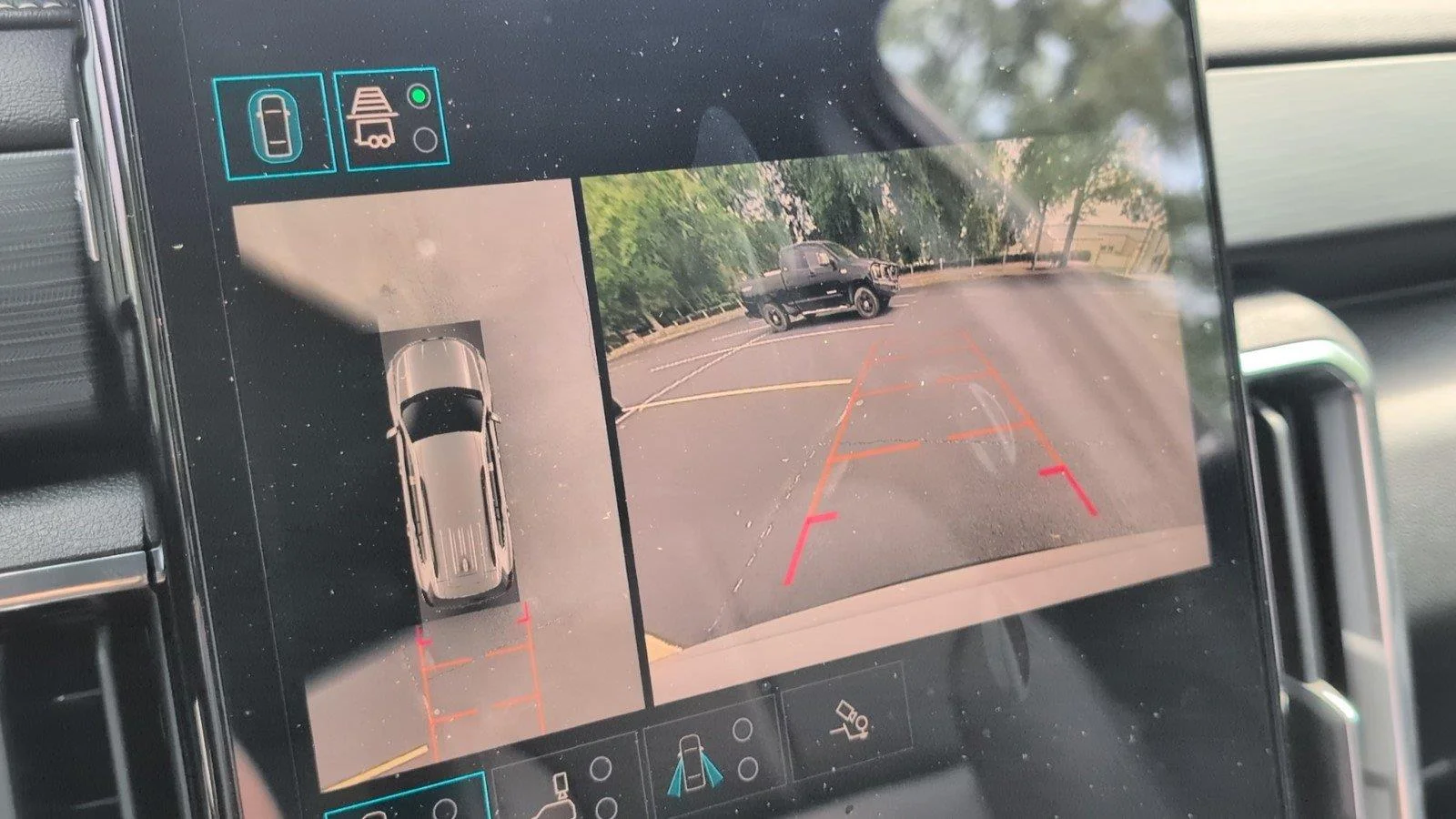 New 2026 Summit White GMC Elevation image 24