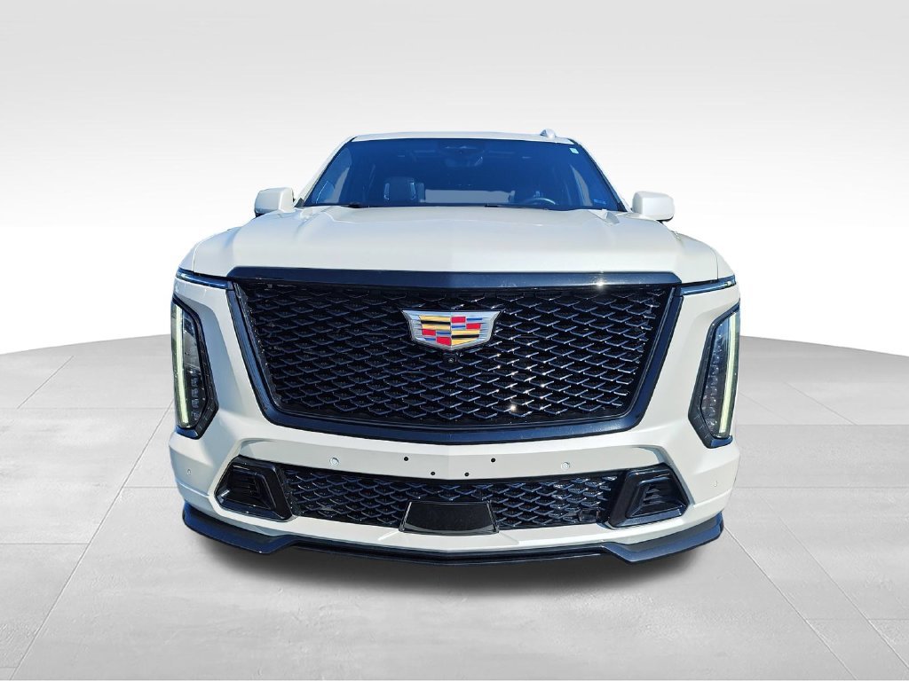 Used 2025 White Cadillac V-Series image 9