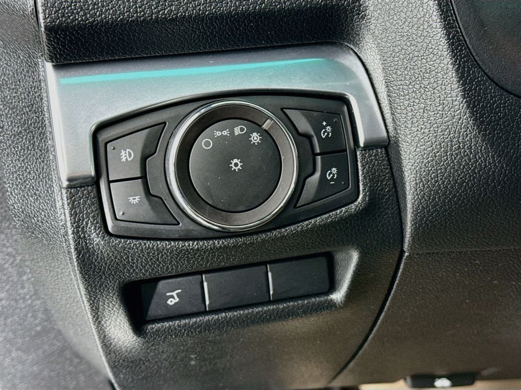 2017 Ford Explorer Limited - Photo 11