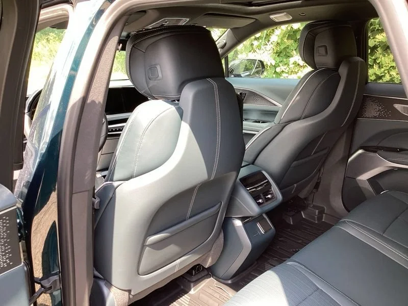 2026 Cadillac LYRIQ Signature Luxury - Photo 10