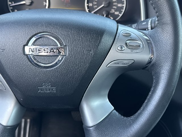 Used 2017 Red Nissan Platinum image 17