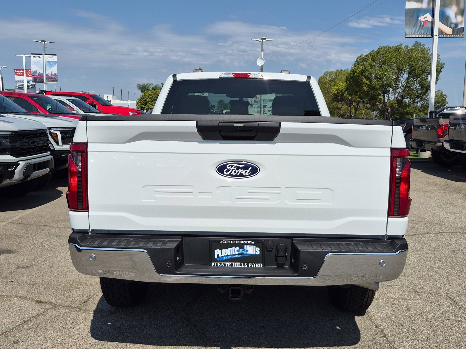 New 2026 Oxford White Ford XL image 5
