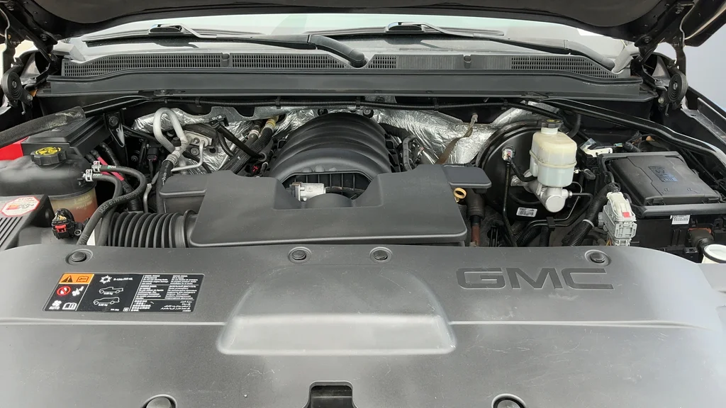 Used 2016 Silver GMC SLE image 24