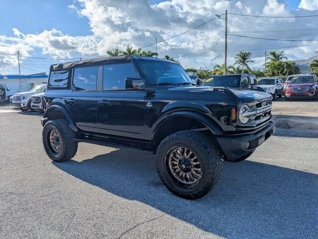 Used 2023 Black Ford Outer Banks image 9