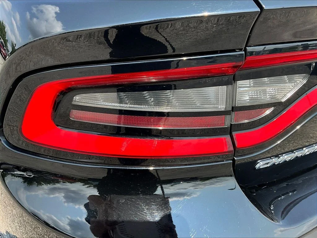 Used 2016 Black Dodge SXT image 24